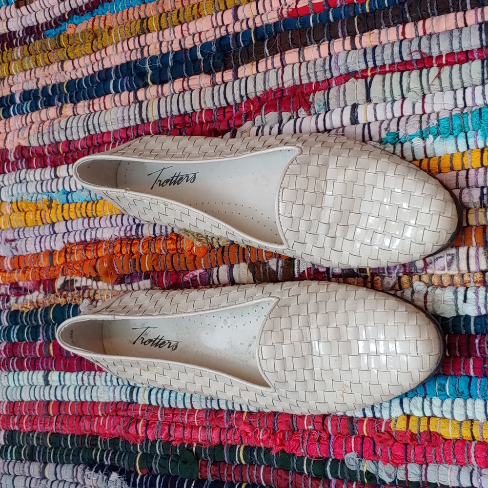 ⭐️Trotters leather upper closed toe loafer